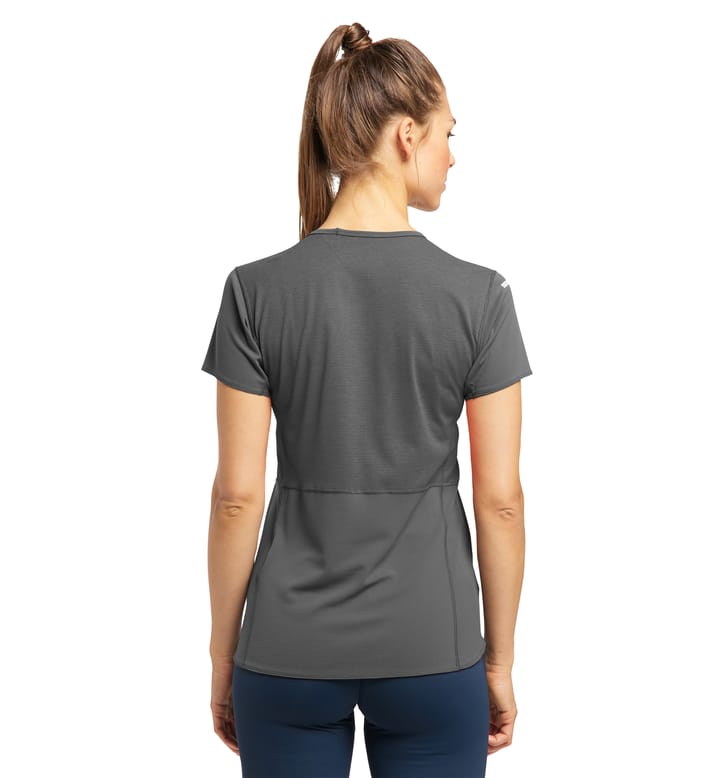 L.I.M Crown Tee Women, L.I.M Crown Tee Women Magnetite L.I.M Crown Tee Women, L.I.M Crown Tee Women Magnetite